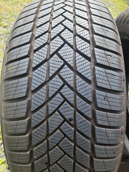 Zimní pneu 235/50r19 - 3