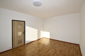 Pronájem bytu 1+1 v Chomutově - 3