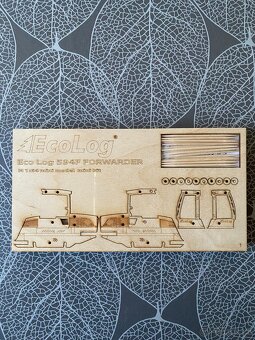 Nový model k sestavení - vyvážečka Forwarder EcoLog 594F - 3