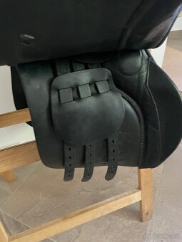 UNIVERZALNI SEDLO BARNSBY POSEDLI 17 KOMORA do “U” 3 - 3