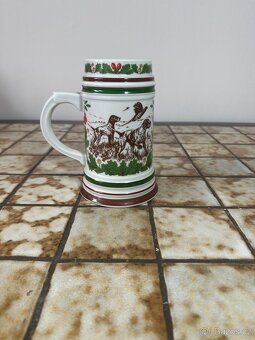 Pivní Korbel s Loveckým Motivem a Divokými Zvířaty - 3