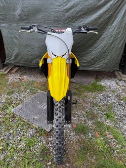 SUZUKI RMZ 250 - 3