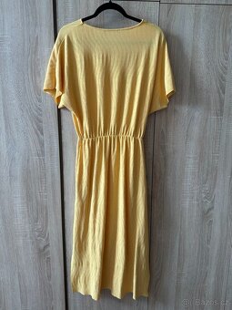 Midi žluté šaty - 3