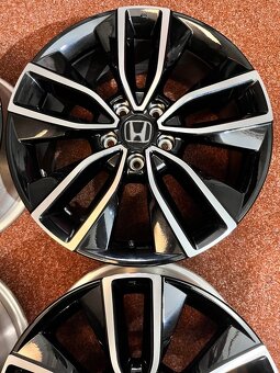 5x114,3 R18 Originál alu Honda H-RV - stav nových - 3