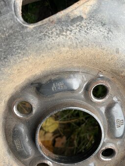 Pneumatiky a disky z Ford fiesta - 3