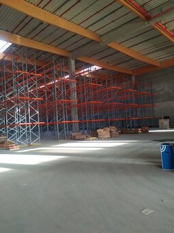 REGÁLY - NĚMECKO - MONTÉŘI - 3