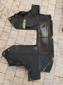 Podběhy kol, horní a dolní kryt motoru Alfa Romeo 1.9 JTD - 3