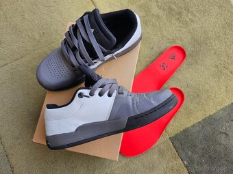 ADIDAS Five - 3