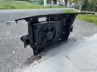 Prodám chladičovou stěnu Fabia II - 3