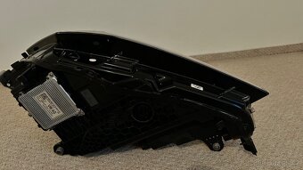 pravý LED světlomet pro Škoda Superb IV - 3