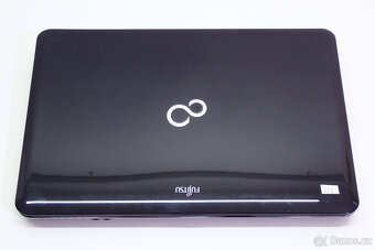 Pracovní Notebook Lifebook AH531 - 3