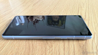 Google Pixel 7a - 3