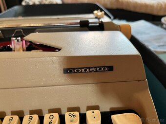 Retro psací stroj Consul 232 včetně originálního kufru - 3