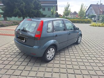 Ford fiesta 1.4 59kw rok 2003 5ti dveří,nová stk - 3
