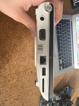 Acer aspire one ZG5 - 3