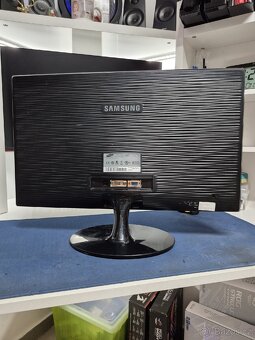 monitor 23.6" Samsung S24A300BL TOP - 3