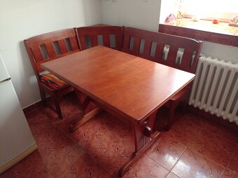 Rohová lavice, stůl a 2 židle - 3