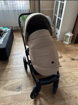 Kočárek Adamex - 3