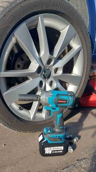 Aku Rázový utahovák+2aku(Ne Makita 18V)+nabíječka, nové. - 3