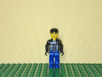 LEGO FIGURKY 12 - 3