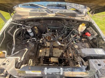 Jeep Liberty 3,8 v6 bez motoru - 3