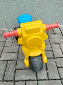 Plastová modrožlutá motorka - 3