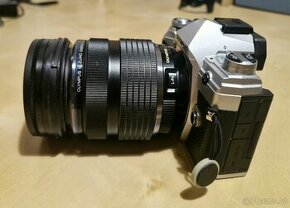 Olympus OM-D E-M5 III - 3