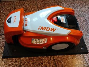 Robotická sekačka 422 STIHL iMOW NOVÁ CENA 22000KČ, DOHODA - 3