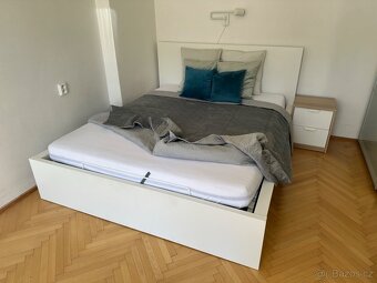 Bílá manželská postel Malm 160cm s otevíracím úl. prostorem - 3