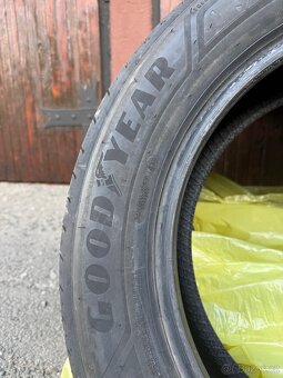 Letní pneu 215/60 R17 96H - Goodyear Efficientgrip 2 SUV - 3