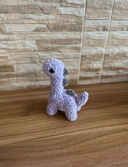 Háčkovaný dinosaurus - 3