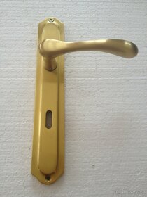 Dveřní klika / kování, zlatá mat, rozteč 72mm /1ks - 3