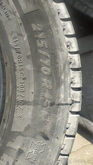 215/70/15 C Michelin - 3