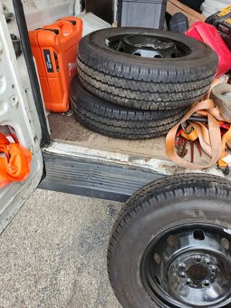 5x118 R16 215/75 r16c - 3