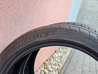 Michellin Pilot Sport 4S 255/35 R19 - 3