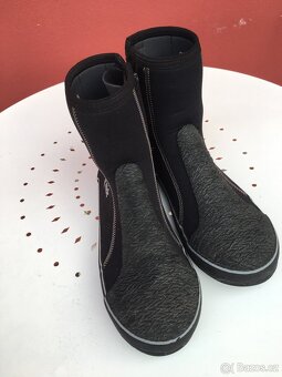 Prodám neoprenové boty - 3
