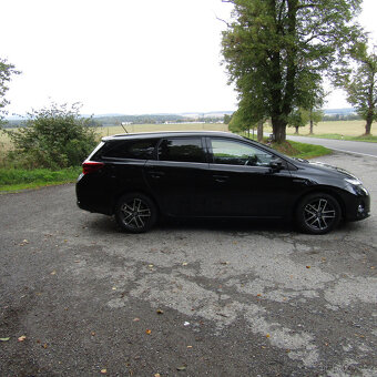Toyota Auris 1,8i 73kw HYBRID, 2015, NAJETO 134TKM, EDITION - 3