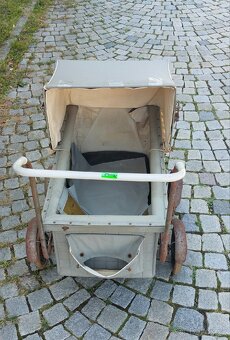 Starožitný kočárek - 3