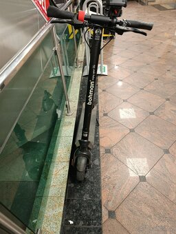 Elektrická koloběžka Bohman Urban Master 100 černá - 3