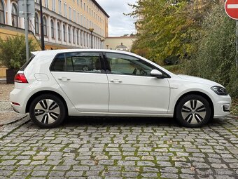 Volkswagen e-Golf, 2020, 100kw, 36kwh, výhřev, LED, DPH - 3