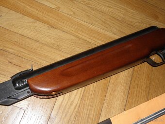 Vzduchovka Slavia 630 s původní krabicí, rok výr. 1986 - 3