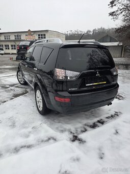 Mitsubishi Outlander 2.0 DI-D 4x4 | 7 míst | - 3