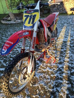 Honda CR250 - 3