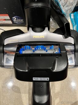 Tyčový vysavač Philips 8000 Series Aqua Plus - 3