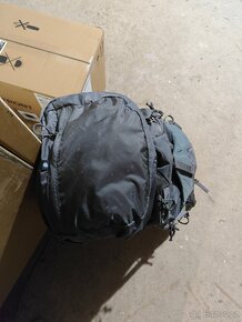 Batoh Osprey Atmos AG 65 II, abyss grey - 3