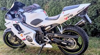 Honda CBR 600 F sport - 3
