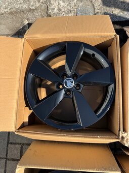 ORIGINÁL Alu Škoda Camelot R17, 5x100 - TOP STAV - 3