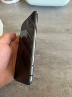 iPhone 11 64GB - 3