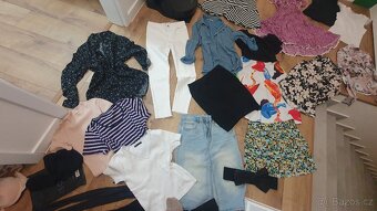 Velký balík dámské oblečení značkové velikost S - 3