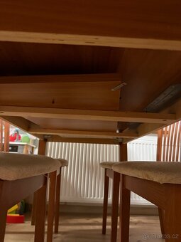 Jídelní stůl s židlemi pro 4-6 osob - 3